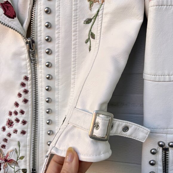 Blank NYC Floral Embroidered Silver Studded Zipper Moto Ivory Pleather Jacket - Picture 6 of 11